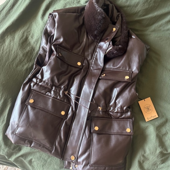FAUX FUR Leather  PUFFER VEST! NEVER WORN! BEAUTIFUL COLOR - Picture 2 of 8